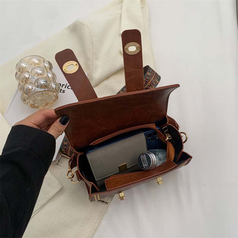 Mini Boston Bucket Bag mit Schulterriemen
