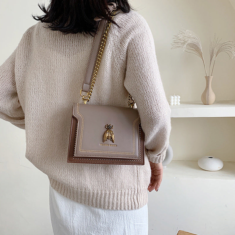 Elegante Umhängetasche für Damen mit Bienen-Patch