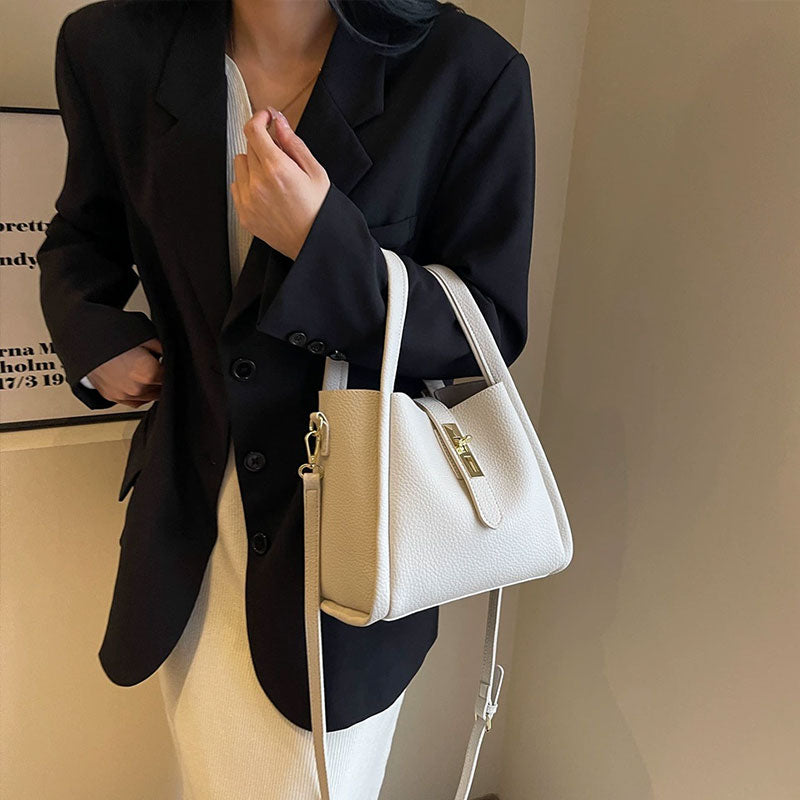 Ledereimer-Tasche