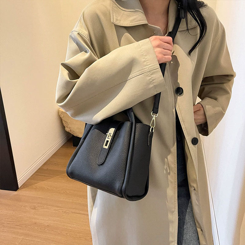 Ledereimer-Tasche