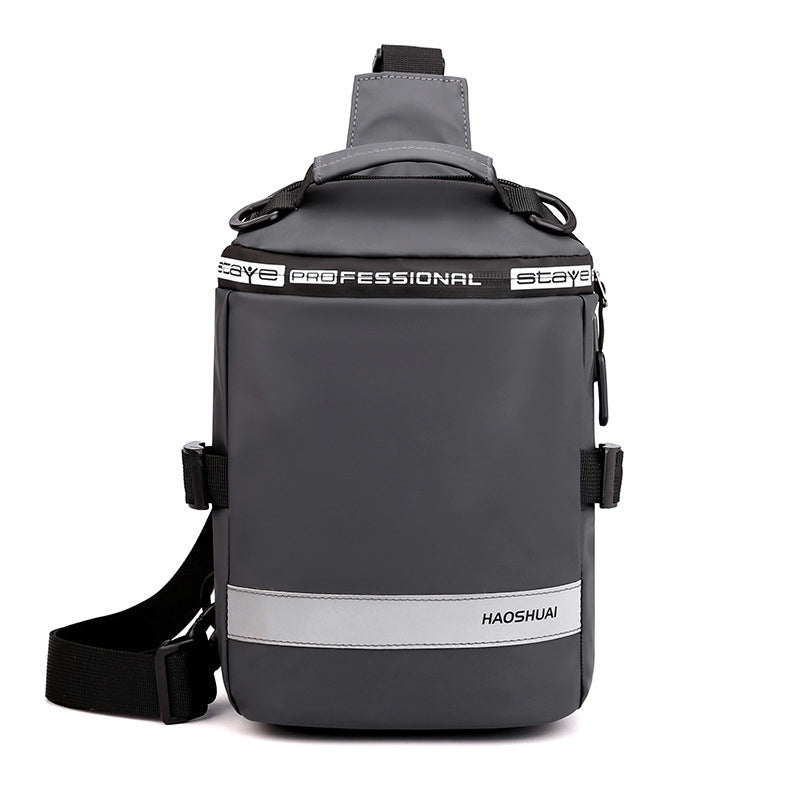 Diebstahlsichere Herren-Brusttasche mit USB-Ladefunktion