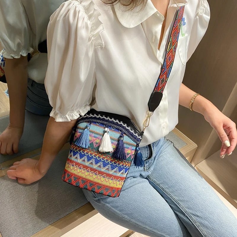 Ethnic Style Personality One-shoulder Tassel Bucket Bag