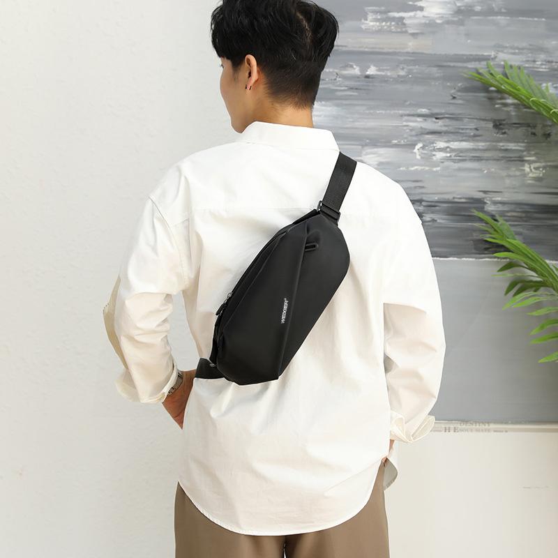 Multifunktionale Brusttasche