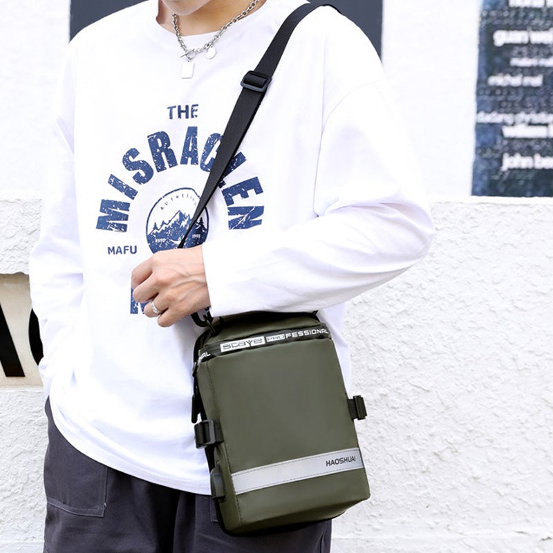 Diebstahlsichere Herren-Brusttasche mit USB-Ladefunktion