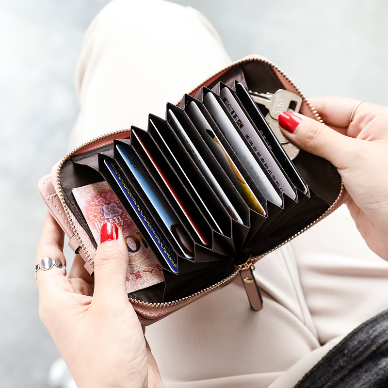 Süße kleine Geldbörse für Studenten