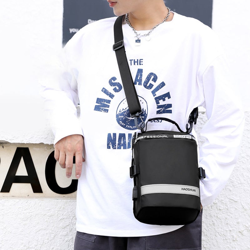 Diebstahlsichere Herren-Brusttasche mit USB-Ladefunktion
