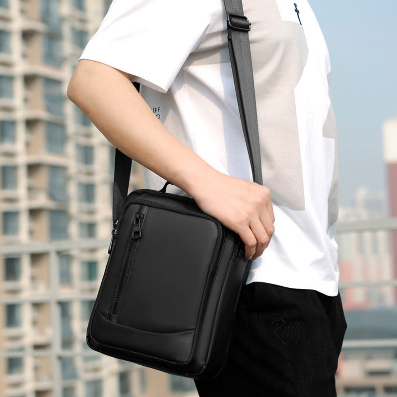 Lässige Outdoor-Schultertasche für Herren