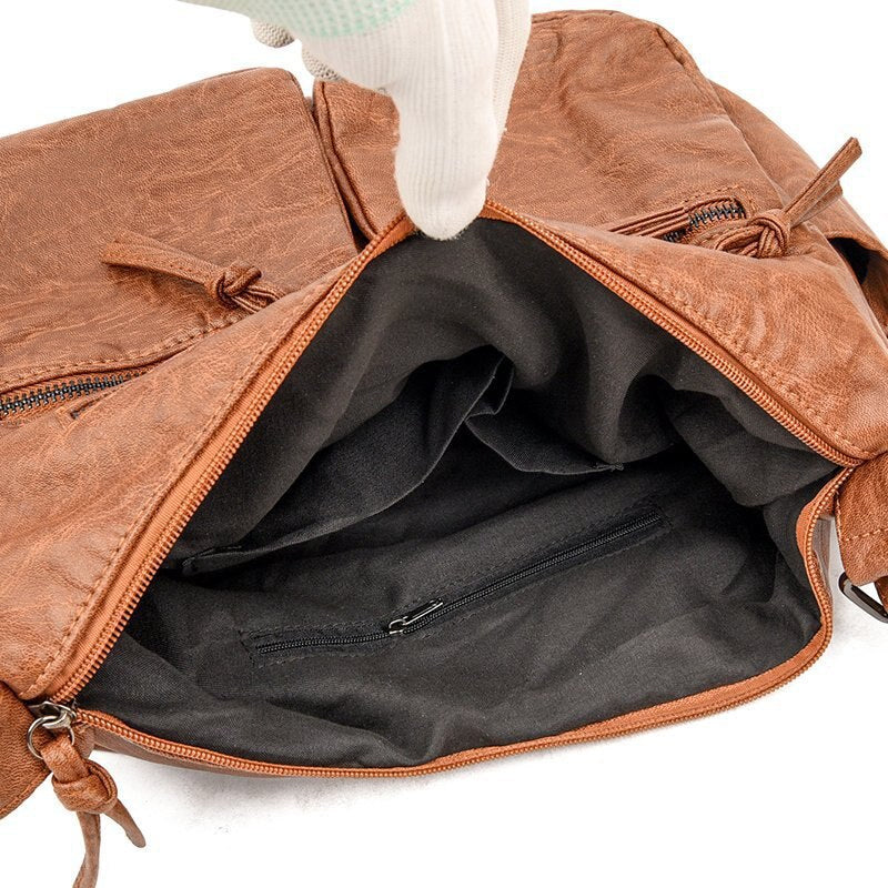 Braune Leichte Umhängetasche Aus Weichem Leder
