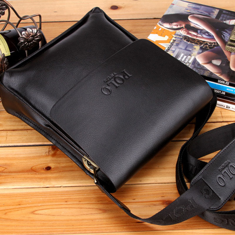 Klassische Umhängetasche mit mehreren Taschen